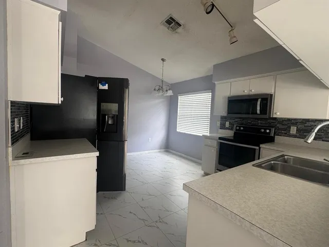 $1,800 | 6565 Crews Vue Loop, Lakeland, FL 33813