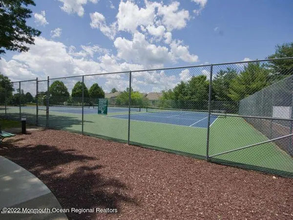 $2,850 | 174 Tulip Lane, Freehold, NJ 07728