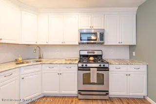 $2,850 | 174 Tulip Lane, Freehold, NJ 07728