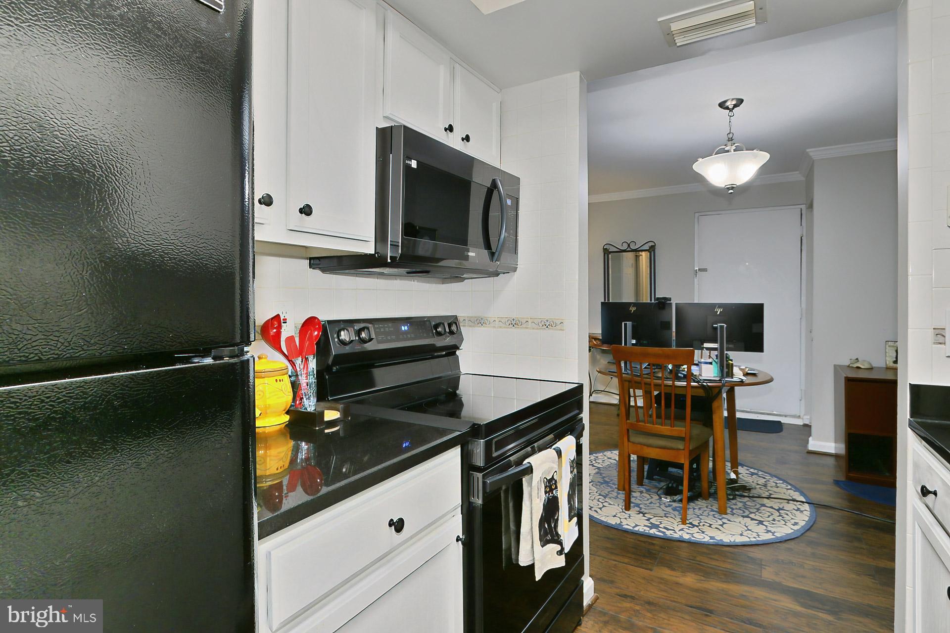 14805 Rydell Road, Unit 202 Centreville, VA 20121 - Photo 15 of 33 Gallery Image 15