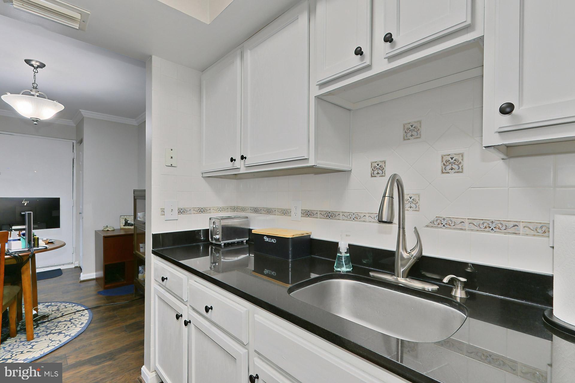 14805 Rydell Road, Unit 202 Centreville, VA 20121 - Photo 16 of 33 Gallery Image 16