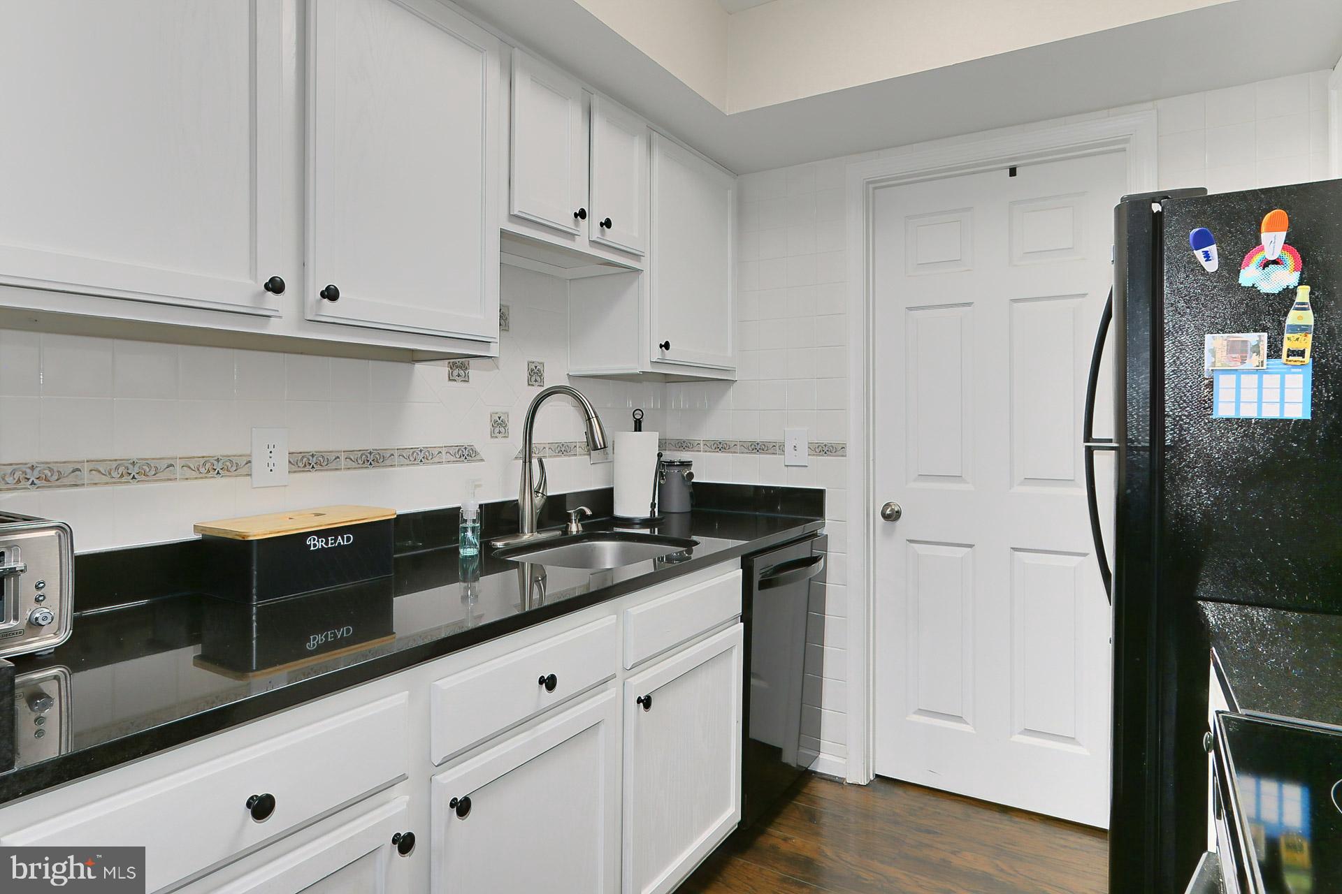 14805 Rydell Road, Unit 202 Centreville, VA 20121 - Photo 17 of 33 Gallery Image 17