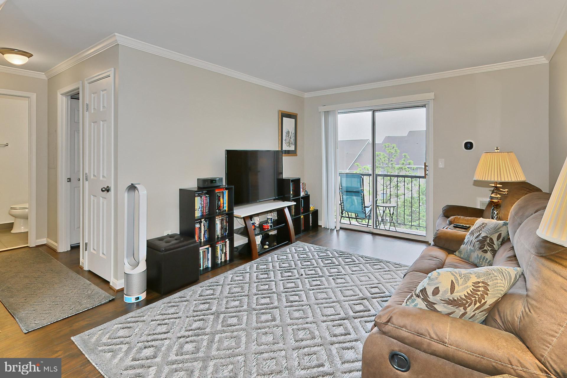 14805 Rydell Road, Unit 202 Centreville, VA 20121 - Photo 8 of 33 Gallery Image 8