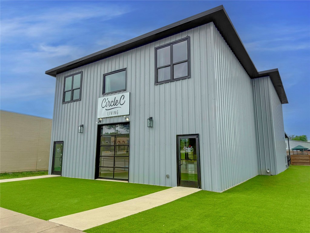 Two Story Metal Building on City​​‌​​​​‌​​‌‌​‌‌​​‌​​​​‌​​​‌‌​‌‌‌ Square