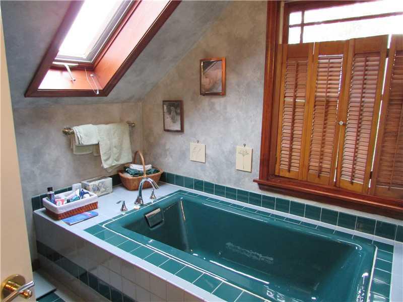4441 Stilley Road Whitehall, PA 15227 - Photo 15 of 25 Master Bath/Spa.