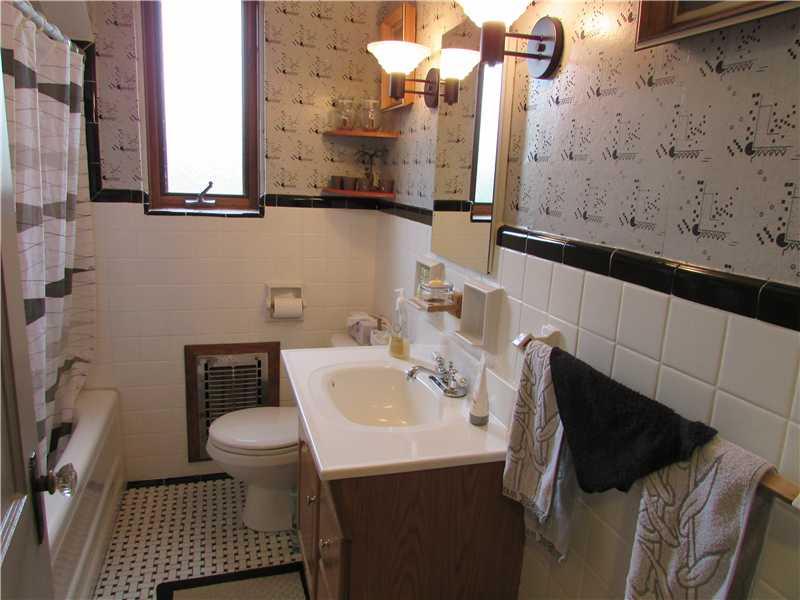 4441 Stilley Road Whitehall, PA 15227 - Photo 21 of 25 Full Bath.