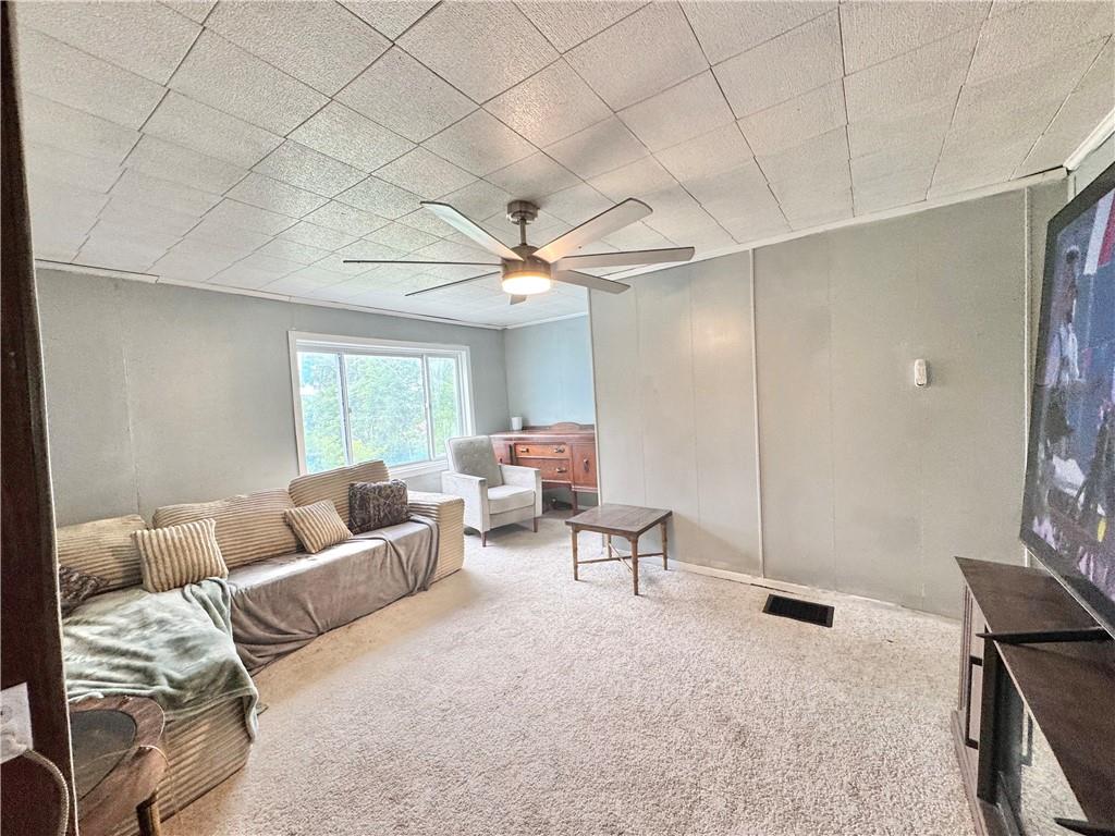 38 Greenhill Road Belle Vernon, PA 15012 - Photo 14 of 36