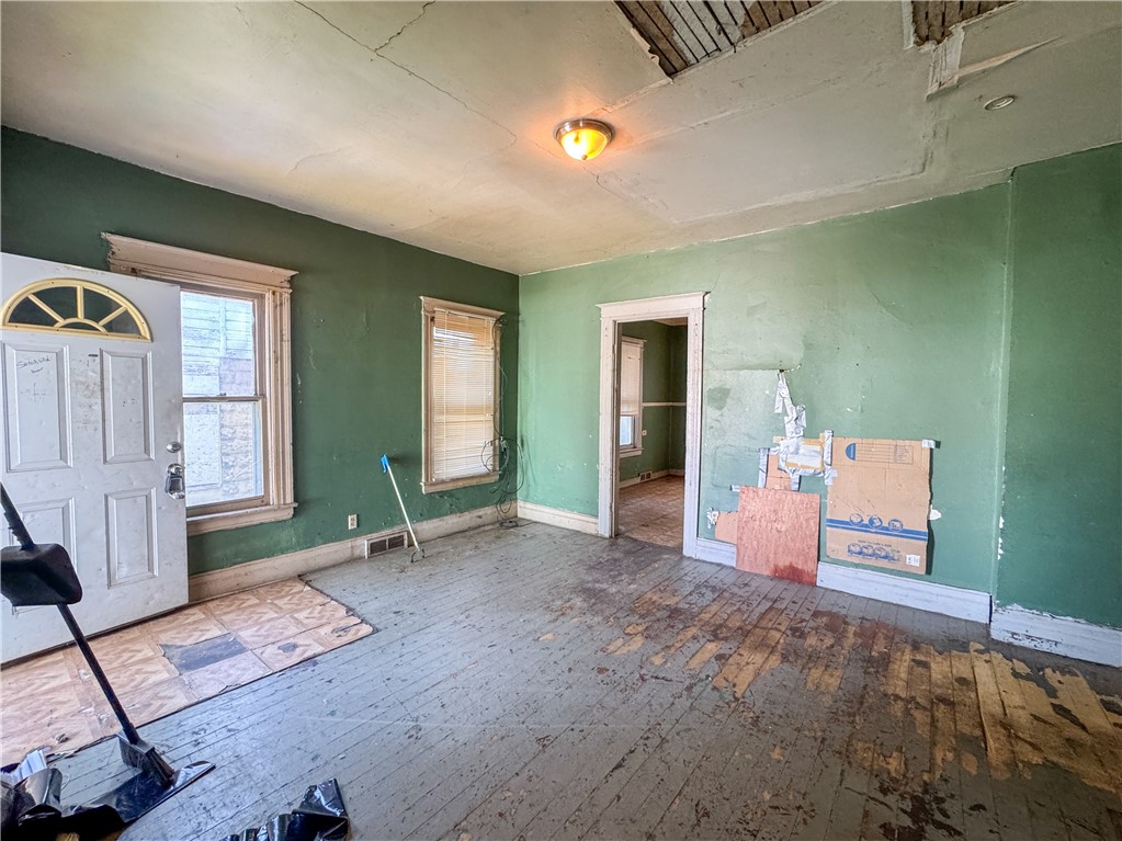 15 Centennial Street Rochester, NY 14611 - Photo 4 of 29