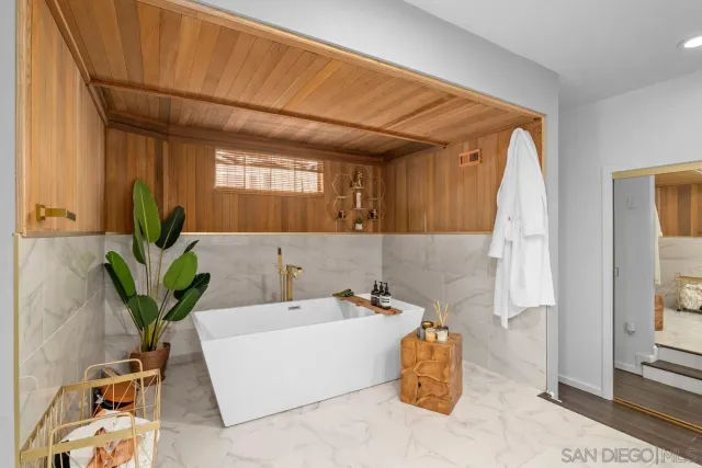 $5,500 | 2322 La Costa Avenue, Unit A, Carlsbad, CA 92009