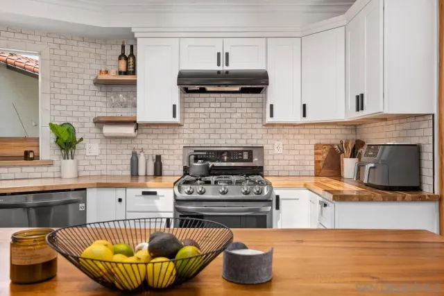 $5,500 | 2322 La Costa Avenue, Unit A, Carlsbad, CA 92009