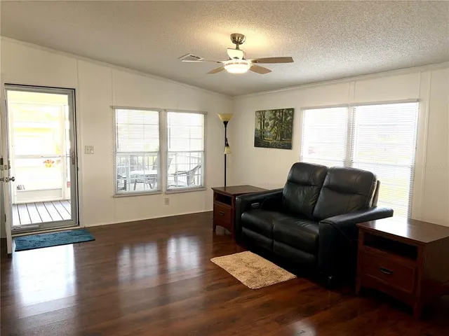 $250,000 | 224 Port Royal Lane, Apollo Beach, FL 33572