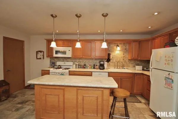 $175,000 | 1314 Veerman Street, Pekin, IL 61554