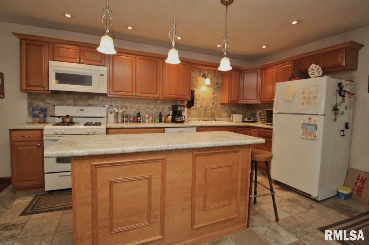 1314 Veerman Street Pekin, IL 61554 - Photo 20 of 38