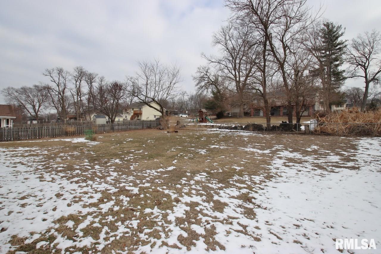 1314 Veerman Street Pekin, IL 61554 - Photo 5 of 38