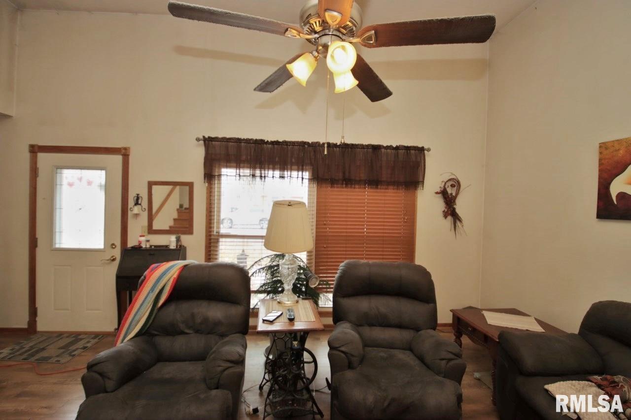 1314 Veerman Street Pekin, IL 61554 - Photo 8 of 38