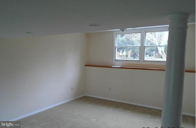 8607 Oak Road Baltimore, MD 21219 - Photo 8 of 12 Family Room