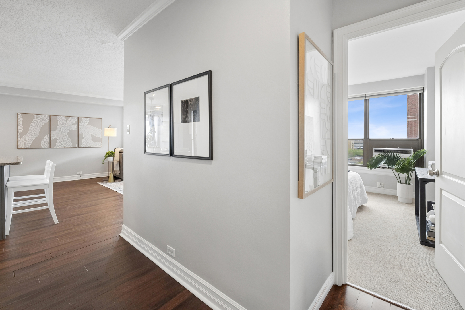 2930 North Sheridan Road, Unit 1301 Chicago, IL 60657 - Photo 3 of 27 a view of a living room