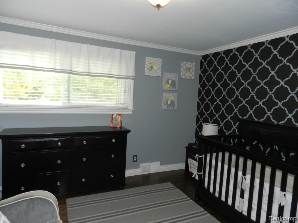 1622 Newcastle Road Grosse Pointe, MI 48236 - Photo 17 of 24 DSCN2555.jpg