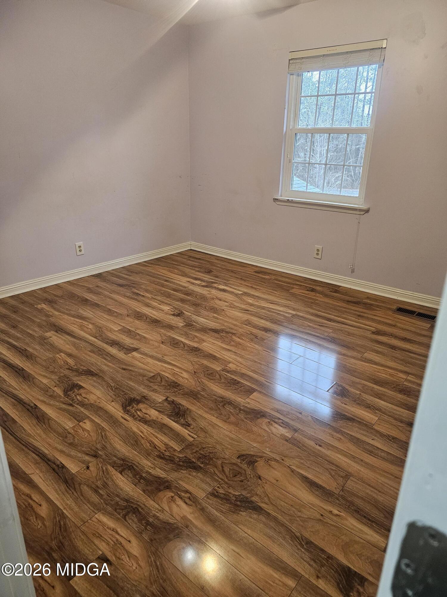 354 Pineview Road Gray, GA 31032 - Photo 40 of 44 a view of empty room with window