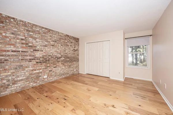$439,000 | 527 Front Beach Drive, Unit 29, Ocean Springs, MS 39564