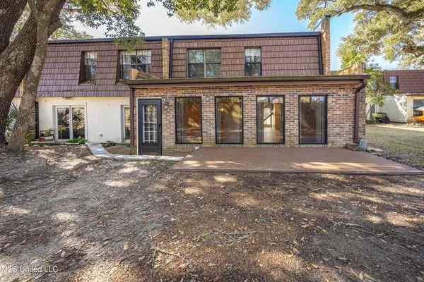 $439,000 | 527 Front Beach Drive, Unit 29, Ocean Springs, MS 39564