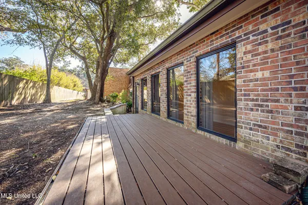 $439,000 | 527 Front Beach Drive, Unit 29, Ocean Springs, MS 39564