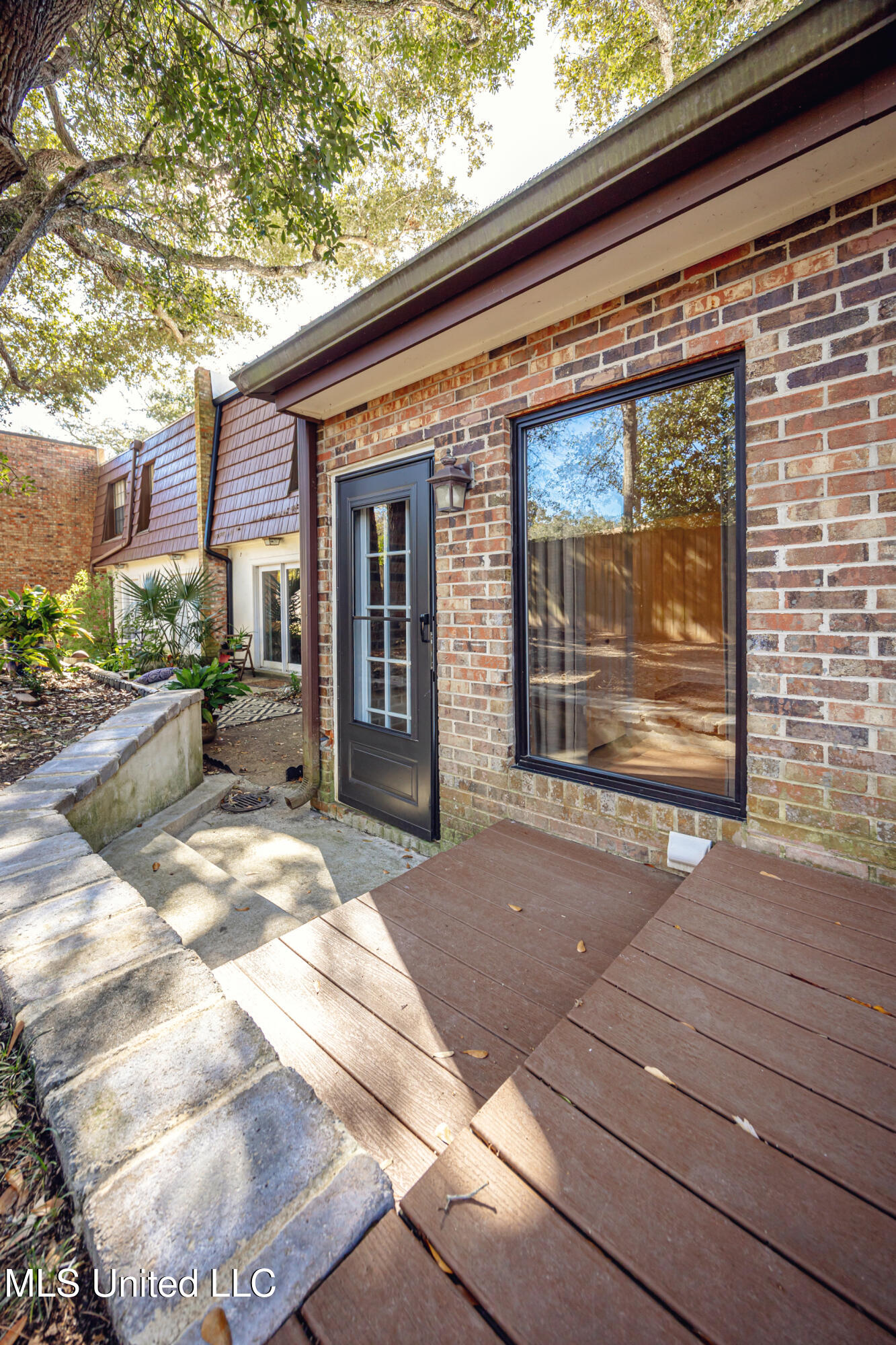 527 Front Beach Drive, Unit 29 Ocean Springs, MS 39564 - Photo 113 of 117 IMG_5159