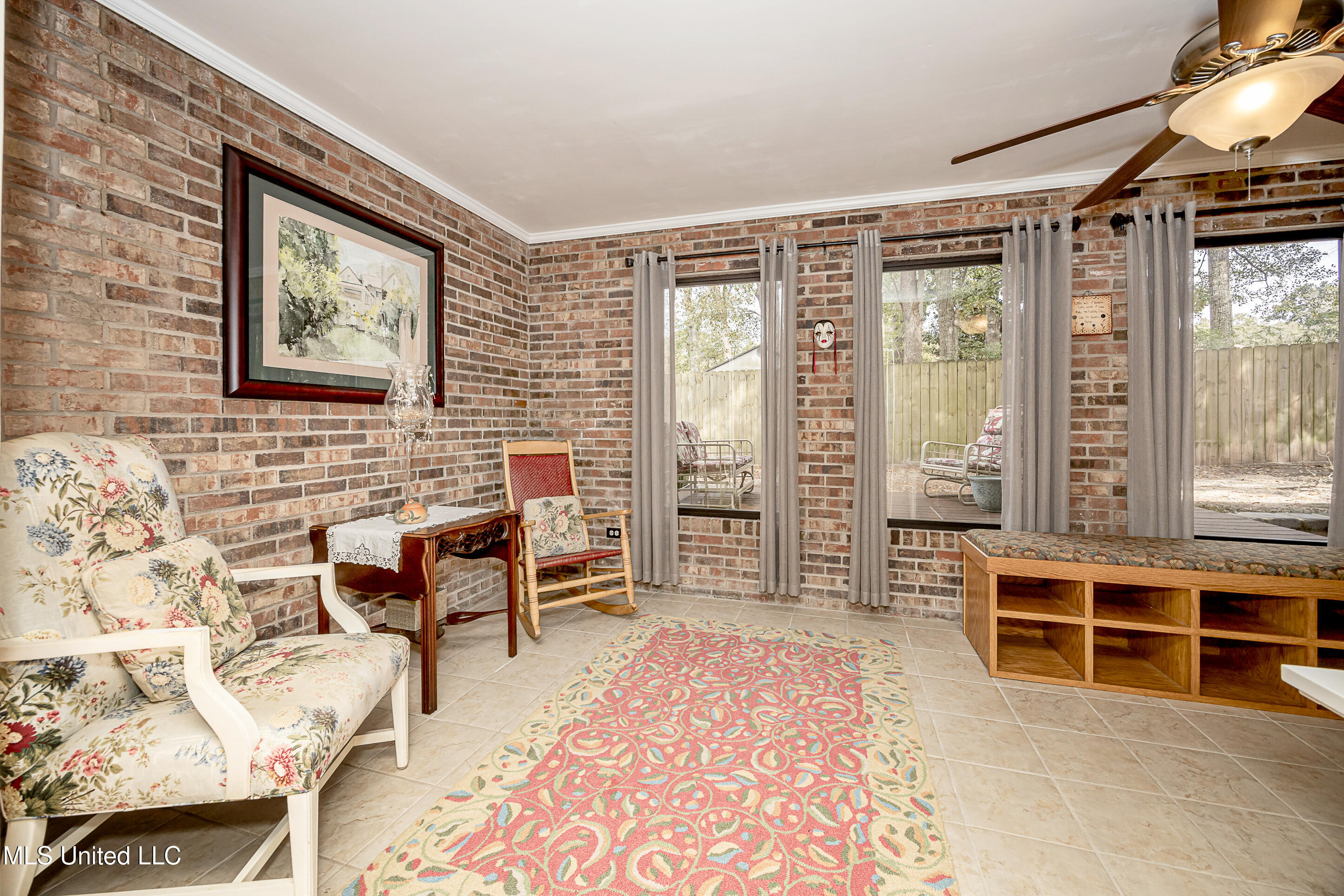 527 Front Beach Drive, Unit 29 Ocean Springs, MS 39564 - Photo 15 of 117 IMG_4313