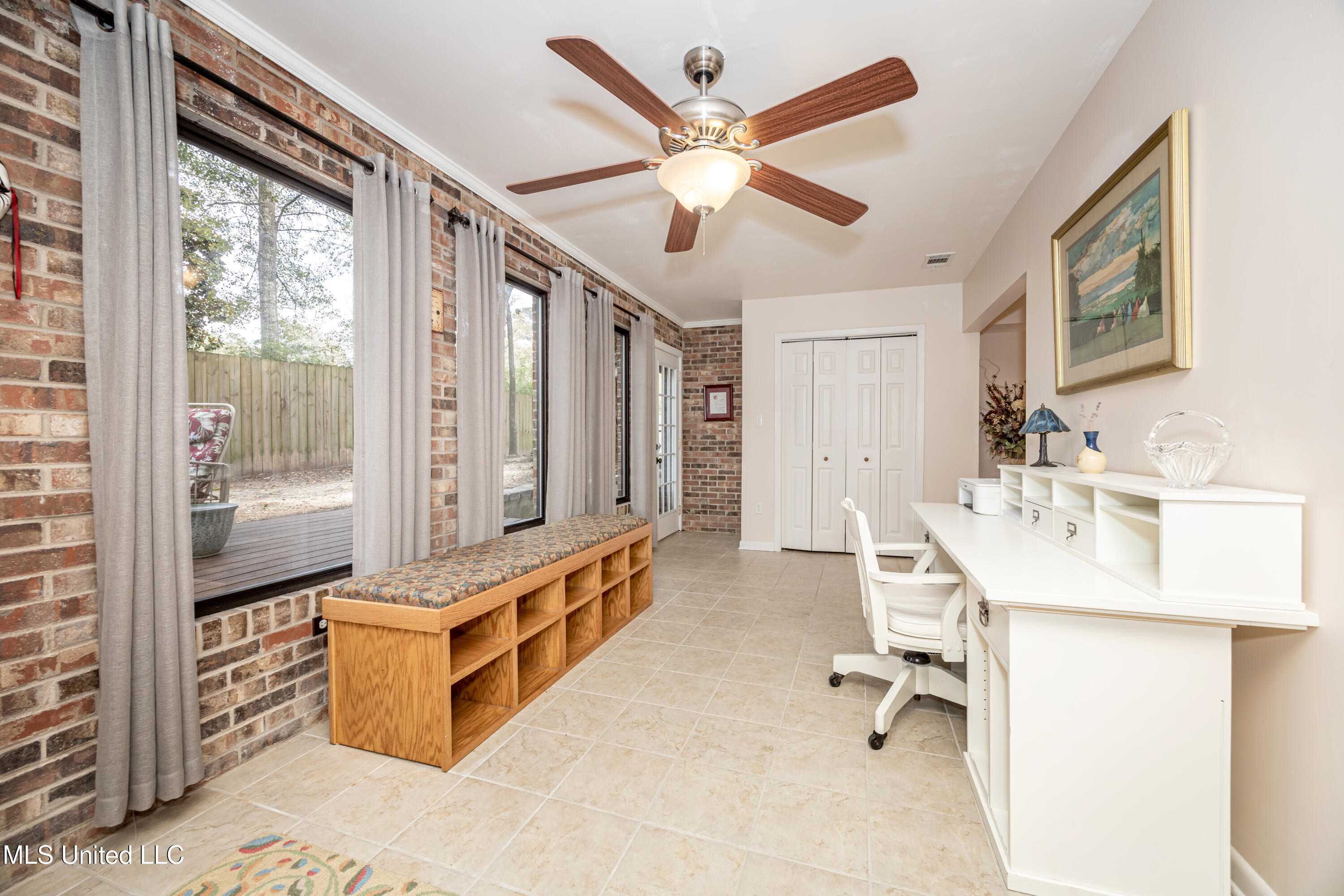 527 Front Beach Drive, Unit 29 Ocean Springs, MS 39564 - Photo 16 of 117 IMG_4314