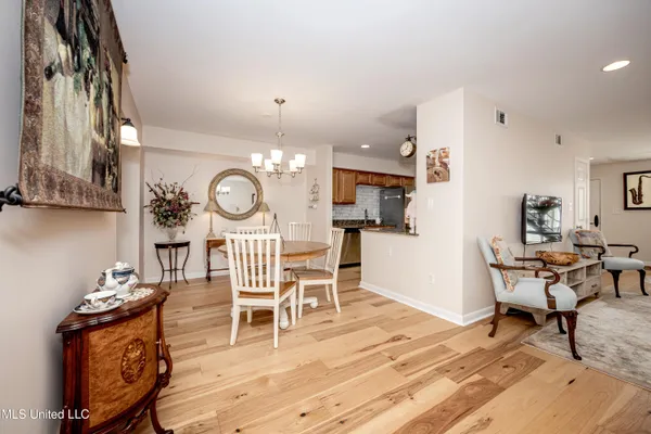 $429,000 | 527 Front Beach Drive, Unit 29, Ocean Springs, MS 39564