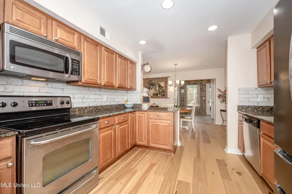 $439,000 | 527 Front Beach Drive, Unit 29, Ocean Springs, MS 39564