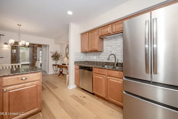 $429,000 | 527 Front Beach Drive, Unit 29, Ocean Springs, MS 39564