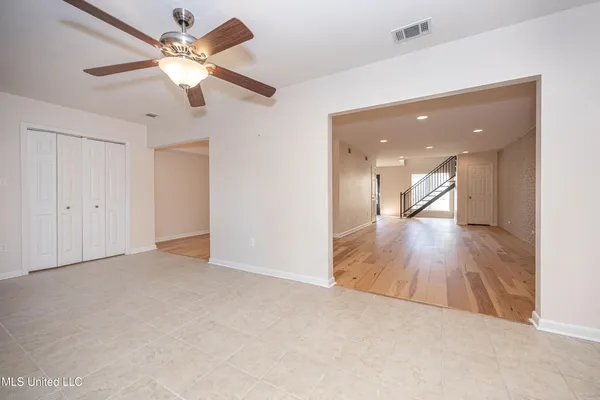$429,000 | 527 Front Beach Drive, Unit 29, Ocean Springs, MS 39564