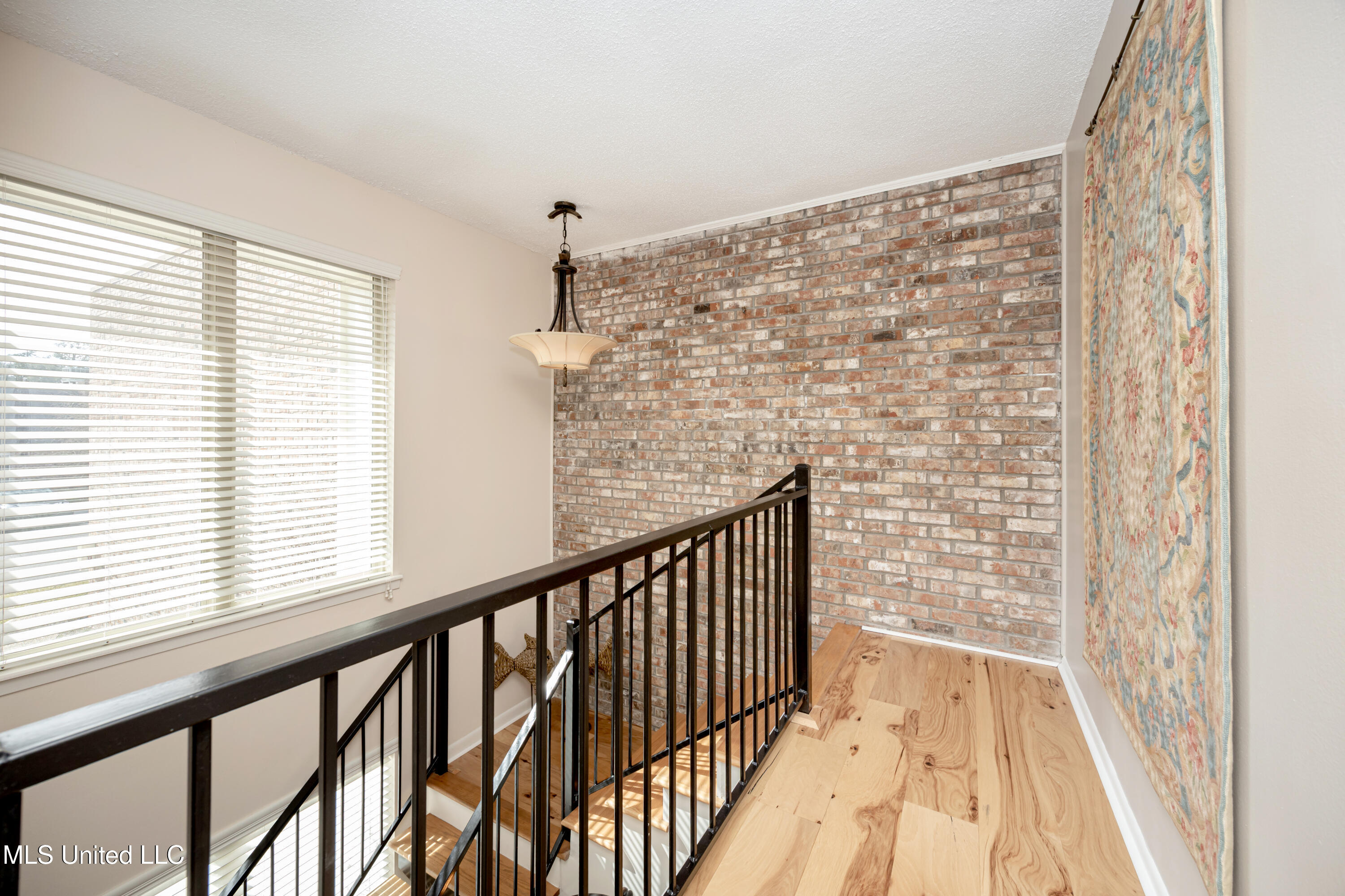 527 Front Beach Drive, Unit 29 Ocean Springs, MS 39564 - Photo 26 of 117 IMG_4325