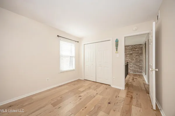 $429,000 | 527 Front Beach Drive, Unit 29, Ocean Springs, MS 39564