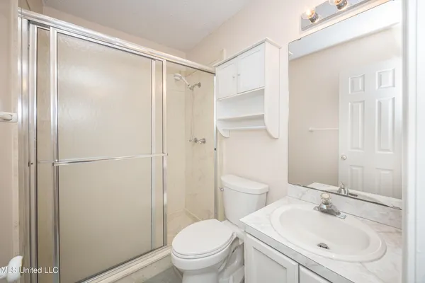 $429,000 | 527 Front Beach Drive, Unit 29, Ocean Springs, MS 39564