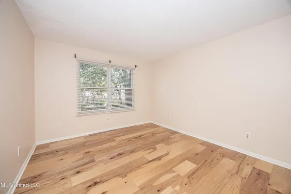 $429,000 | 527 Front Beach Drive, Unit 29, Ocean Springs, MS 39564