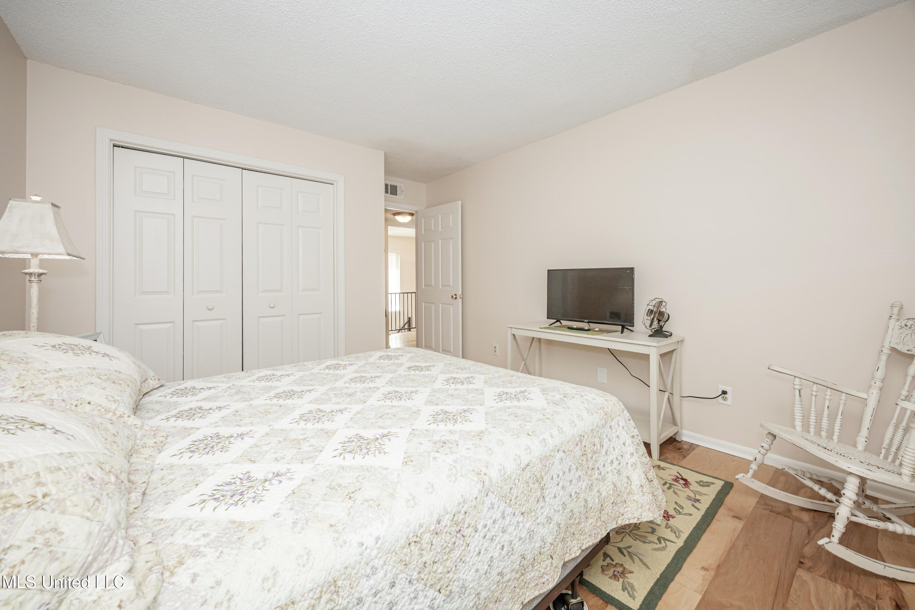 527 Front Beach Drive, Unit 29 Ocean Springs, MS 39564 - Photo 38 of 117 IMG_4339