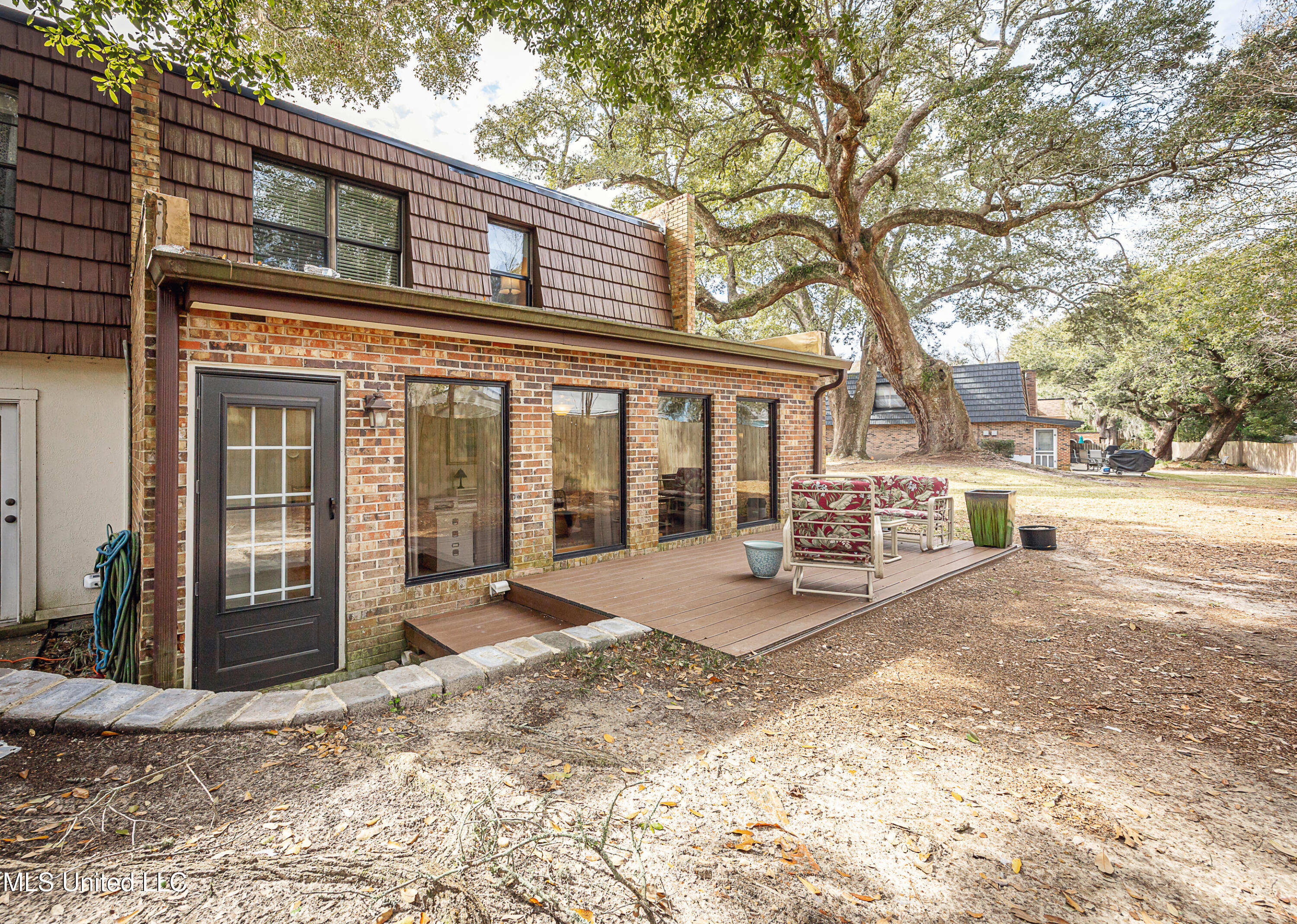 527 Front Beach Drive, Unit 29 Ocean Springs, MS 39564 - Photo 41 of 117 IMG_4291