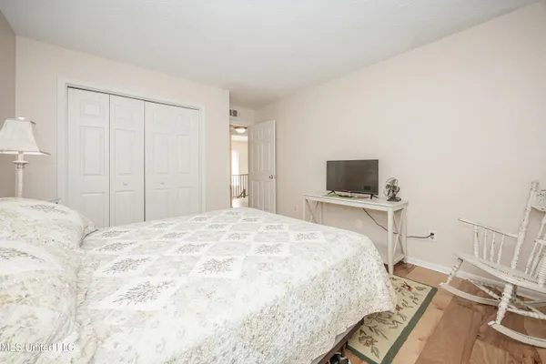 $429,000 | 527 Front Beach Drive, Unit 29, Ocean Springs, MS 39564