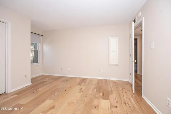 $429,000 | 527 Front Beach Drive, Unit 29, Ocean Springs, MS 39564