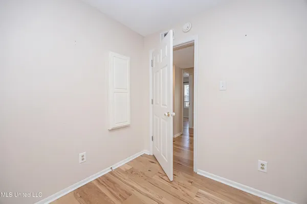 $429,000 | 527 Front Beach Drive, Unit 29, Ocean Springs, MS 39564