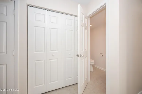 $429,000 | 527 Front Beach Drive, Unit 29, Ocean Springs, MS 39564