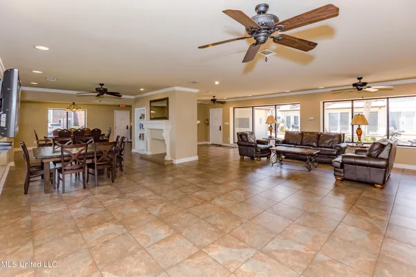 $429,000 | 527 Front Beach Drive, Unit 29, Ocean Springs, MS 39564