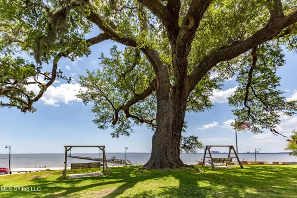 $429,000 | 527 Front Beach Drive, Unit 29, Ocean Springs, MS 39564