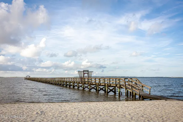 $429,000 | 527 Front Beach Drive, Unit 29, Ocean Springs, MS 39564