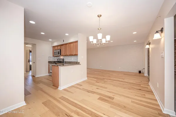 $439,000 | 527 Front Beach Drive, Unit 29, Ocean Springs, MS 39564