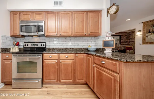 $429,000 | 527 Front Beach Drive, Unit 29, Ocean Springs, MS 39564