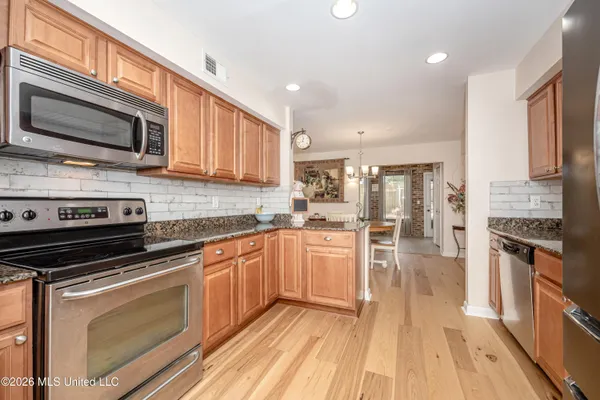 $429,000 | 527 Front Beach Drive, Unit 29, Ocean Springs, MS 39564