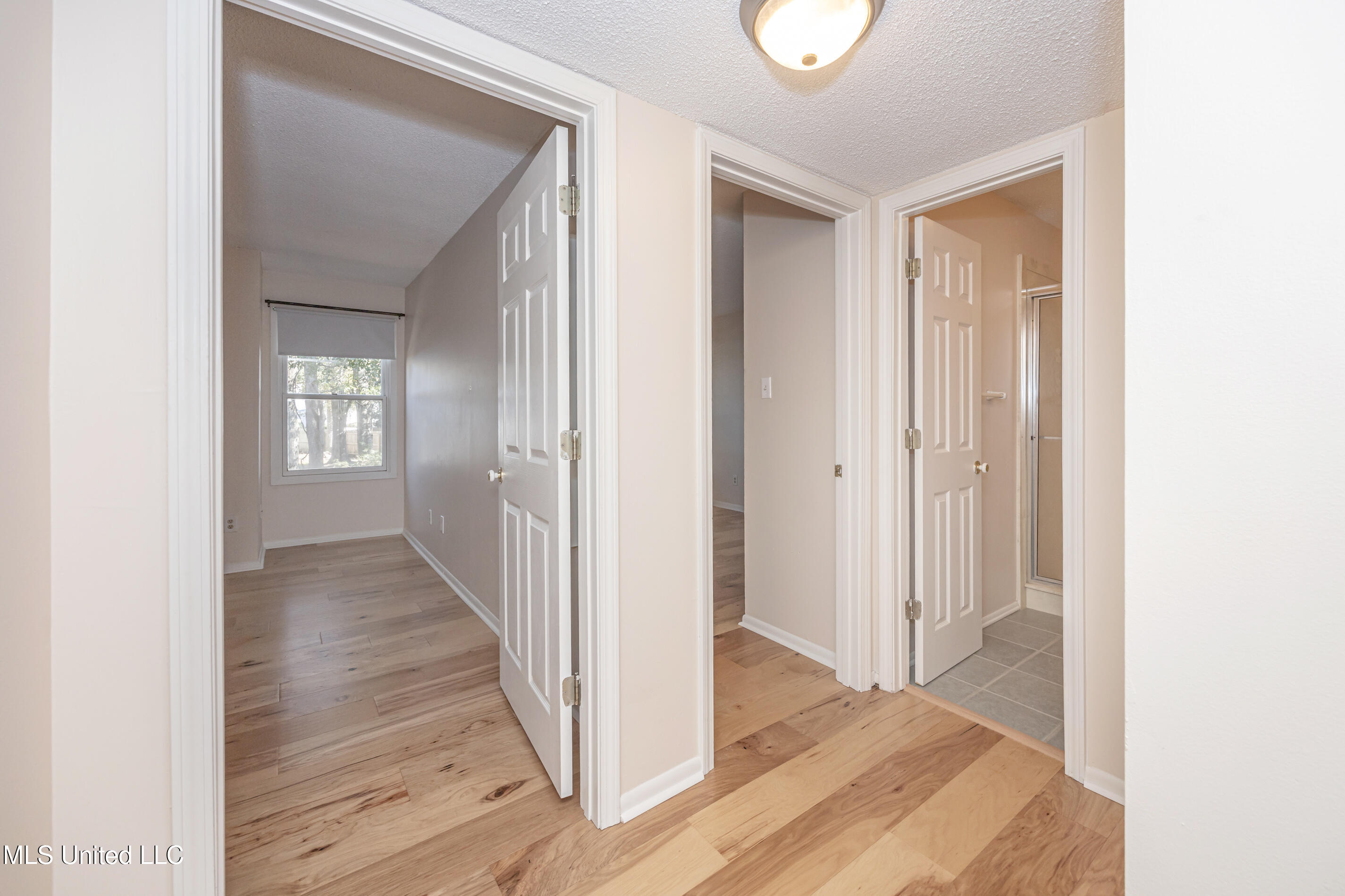 527 Front Beach Drive, Unit 29 Ocean Springs, MS 39564 - Photo 98 of 117 IMG_5134